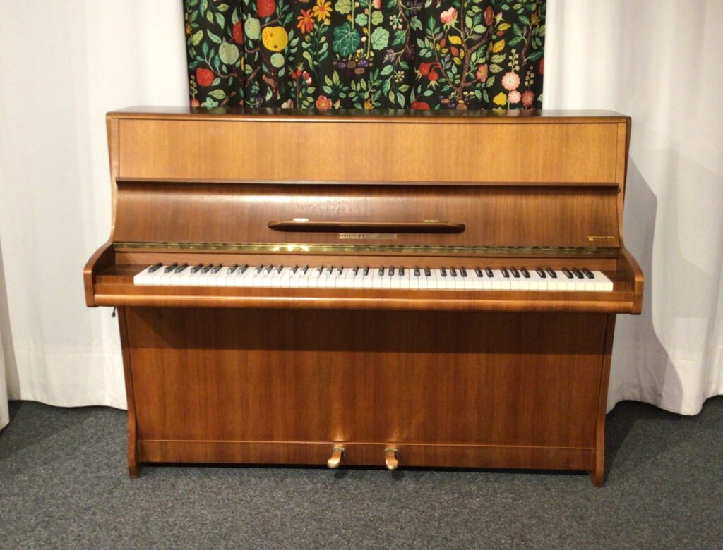 gebrauchtes Klavier